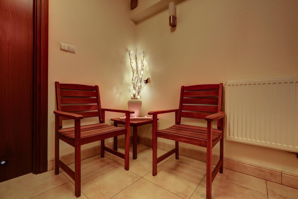 Bialy Palac Palczew Bed & Breakfast Dış mekan fotoğraf